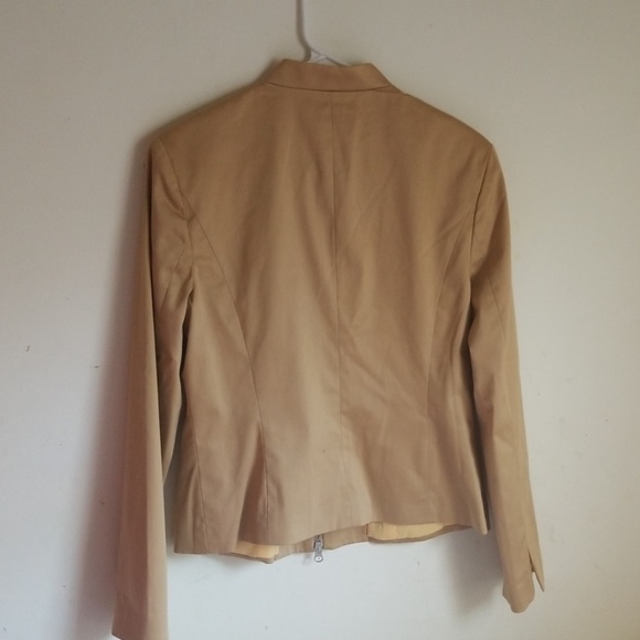 Jacket - Picture 2 of 8